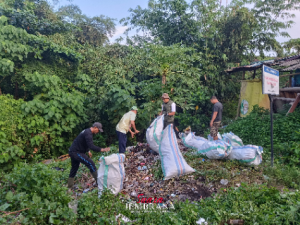 Gencar Upload di Medsos, Kelurahan Lotim Edukasi Humanis Masalah Sampah Warga