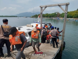 KMP Gerbang Samudra 2 Kandas di Perairan Gilimanuk, Ratusan Penumpang Dievakuasi