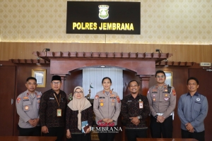 Kapolres Jembrana dan Panitia Haji, Bahas Penyambutan Jama’ah Haji Kloter Sub-71