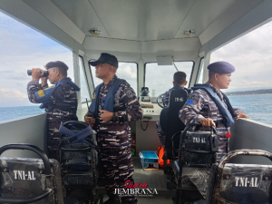 Pencarian Terus Diupayakan Pos TNI AL (Posal) Pengambengan Telusuri Pantai Pesisir