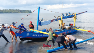 Dua Nelayan Temukan Sosok Mayat Laki-Laki di Perairan Pantai Pebuahan
