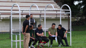 Instruksi Langsung, Bupati Kembang Perintahkan Perbaikan Stadion Pecangakan Jembrana
