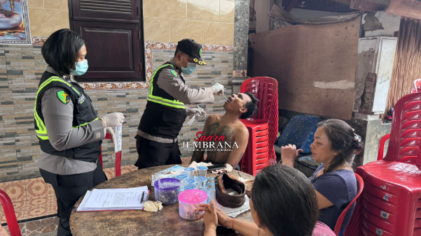 Sidokkes Ambil Sampel DNA Keluarga Korban Tenggelamnya KMP Tunu Pratama Jaya
