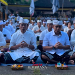 Pemkab Jembrana Gelar Bhakti Penganyar ke Pura Mandara Giri Semeru Agung