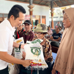 Total Salurkan 282,36 Ton Bantuan Pangan Beras CPP, Bupati Kembang : Akhir Juli Harus Selesai!