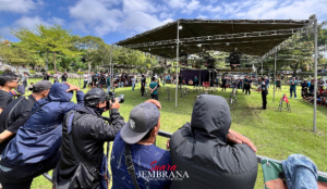 Semarak Hut Kota Negara Ke 130, Ratusan Kicau Mania Adu Kualitas Burung 
