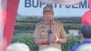 Bupati Jembrana Ajak ASN Dukung Petani Lokal dengan Membeli Beras di KUD