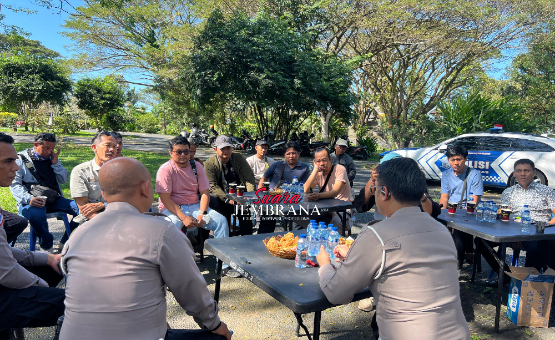 Perkuat Sinergitas Media, Satlantas Polres Jembrana Gelar “Sebatas Ngopi”