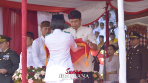Bupati Jembrana I Made Kembang Hartawan Pimpin Upacara Peringatan HUT Ke-80 Republik Indonesia