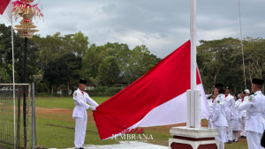 Upacara Detik-Detik Penurunan Bendera Pusaka di HUT Ke-80 RI