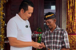 Bupati Kembang Resmikan Program Bedah Rumah, Empat Keluarga Kurang Mampu Kini Punya Hunian Layak