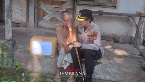 Program Minggu Kasih, Kapolres Serahkan Bingkisan ke Warga Lansia