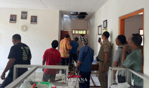 Kantor Pos Mendoyo Terbakar Diduga Berasal Sisa Api Pembakaran Sampah