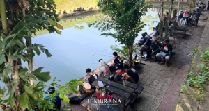 Meriah !! Ribuan Mancing Mania Ikuti Lomba Mancing HUT Ke-130 Kota Negara