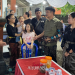 Bupati Jembrana Beri Santunan Keluarga Korban Bencana Banjir