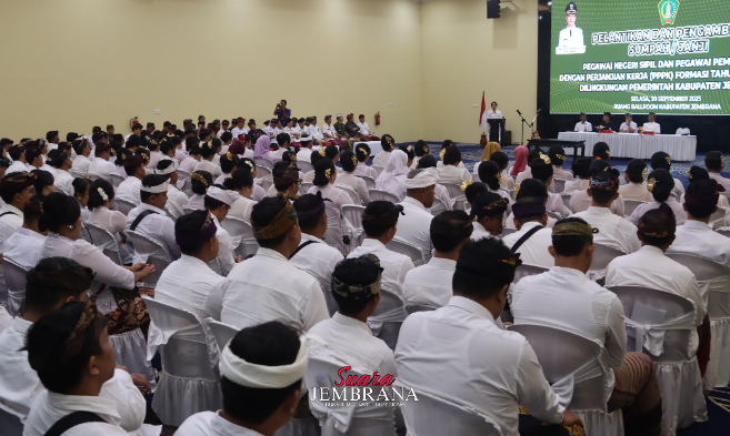 Bupati Kembang Lantik 144 PPPK Tahap II dan 6 PNS