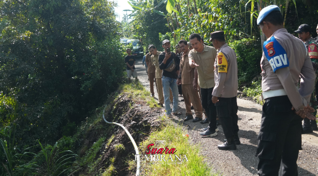Bupati Kembang Fokus “Jemput Bola” Selesaikan Masalah Infrastruktur dan Serap Aspirasi Warga di Desa Medewi