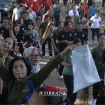 Jumat Bersih, Cara Unik ASN Jembrana Pupuk Rasa Semangat Gotong Royong