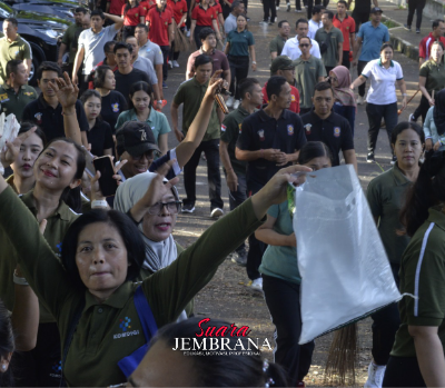 Jumat Bersih, Cara Unik ASN Jembrana Pupuk Rasa Semangat Gotong Royong
