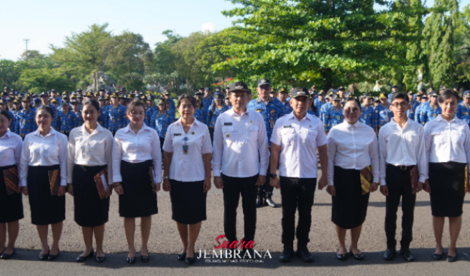Bupati Kembang Lantik 1.453 PPPK Paruh Waktu, Ingatkan Tantangan Fiskal Tahun 2026