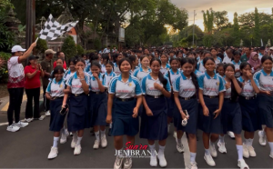 Perayaan HUT Korpri dan HUT PGRI di Jembrana Meriah, Diwarnai Makan Durian Bersama
