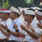 Bali Era Baru 100 Tahun, Pemkab Jembrana Matur Piuning di Pura Jagatnata Jembrana