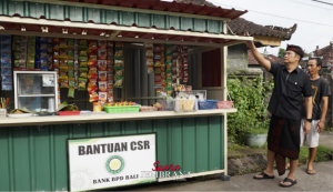 Dukung Ekonomi Kerakyatan, Melalui CSR BPD Bupati Kembang Berikan Bantuan Booth Kontainer
