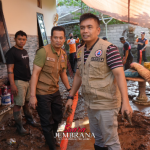 Kompak, Bupati dan Wabup Jembrana Terjun Langsung pimpin Gotong Royong Pasca Banjir di Pekutatan