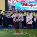 Wisuda 30 Lansia Pertama di Jembrana, Bupati Kembang: Jadi Inspirasi Generasi Muda