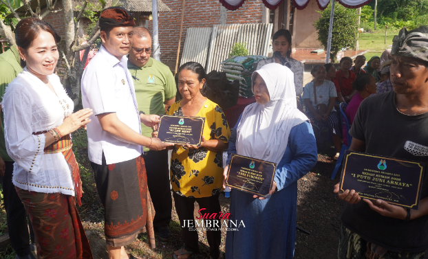 Miliki Warung yang Layak, Jadi Harapan Baru Bagi Dadong Luh Sandat di Usia Senja