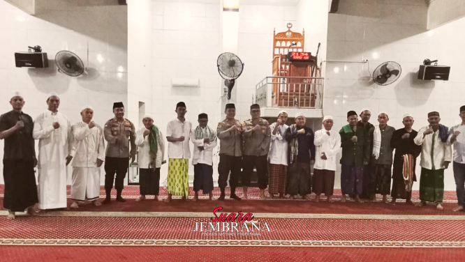 Safari Ramadhan di Masjid Jami’ Nurul Hidayah, Polisi Ajak Warga Jaga Toleransi Jelang Nyepi