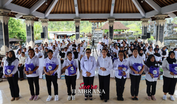 Provinsi dan Kabupaten Bersinergi, Kader Posyandu Pekutatan Diperkuat Lewat Aksi “Membina dan Berbagi”